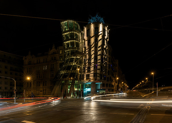 Dancing house