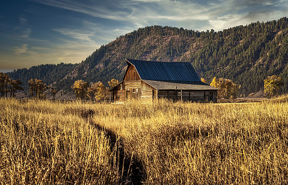 Moulton Barn