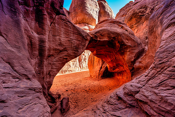 Sand Dune Arch